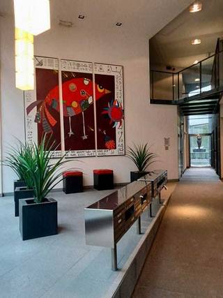 Schitterend appartement met 1 slaapkamer in modern, recent en uitstekend onderhouden gebouw. Ideaal gelegen in centrum Brussel (TOP locatie), in...