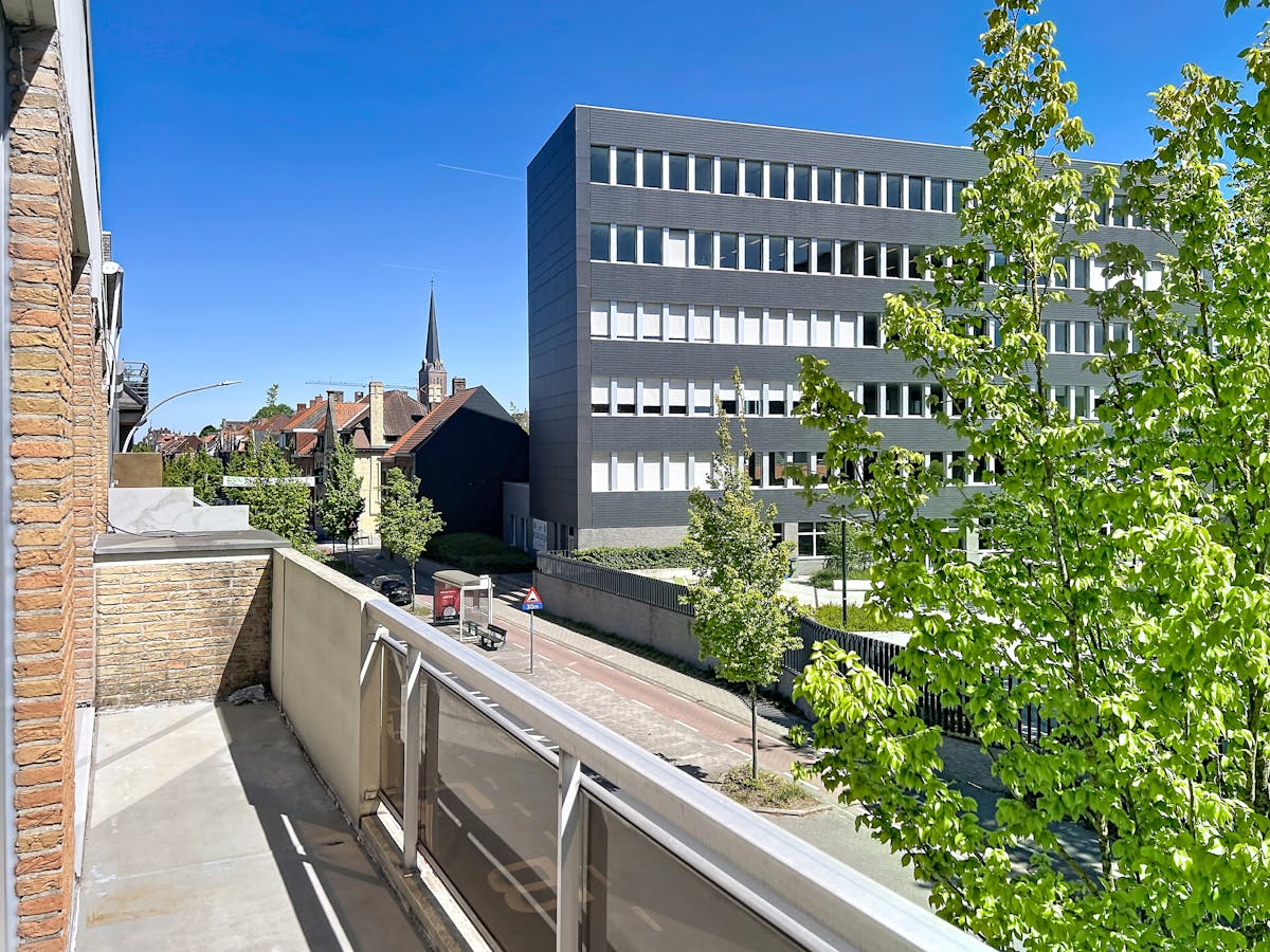 Appartement met 2 slaapkamers en terras te Izegem. - foto 4