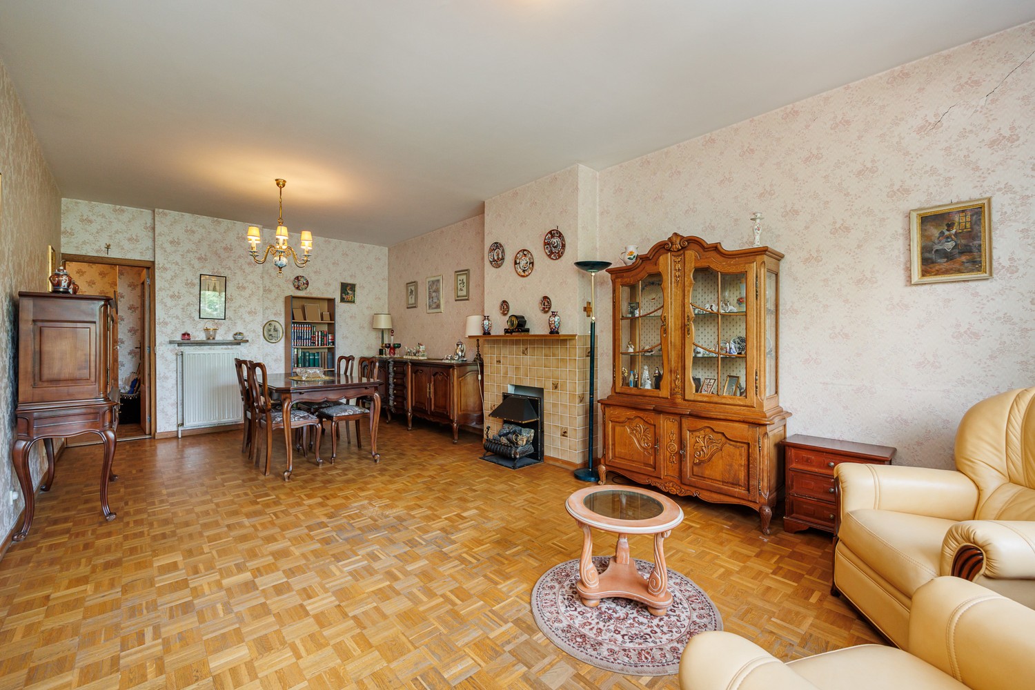 Ruim en lichtrijk 2-slpk appartement met terras en kelderberging in Borgerhout! - foto 4
