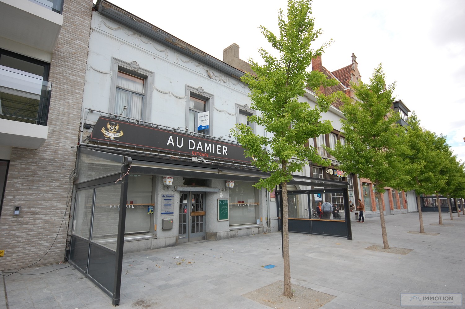 Handelspand gelegen aan het Stationsplein te Roeselare - foto 2