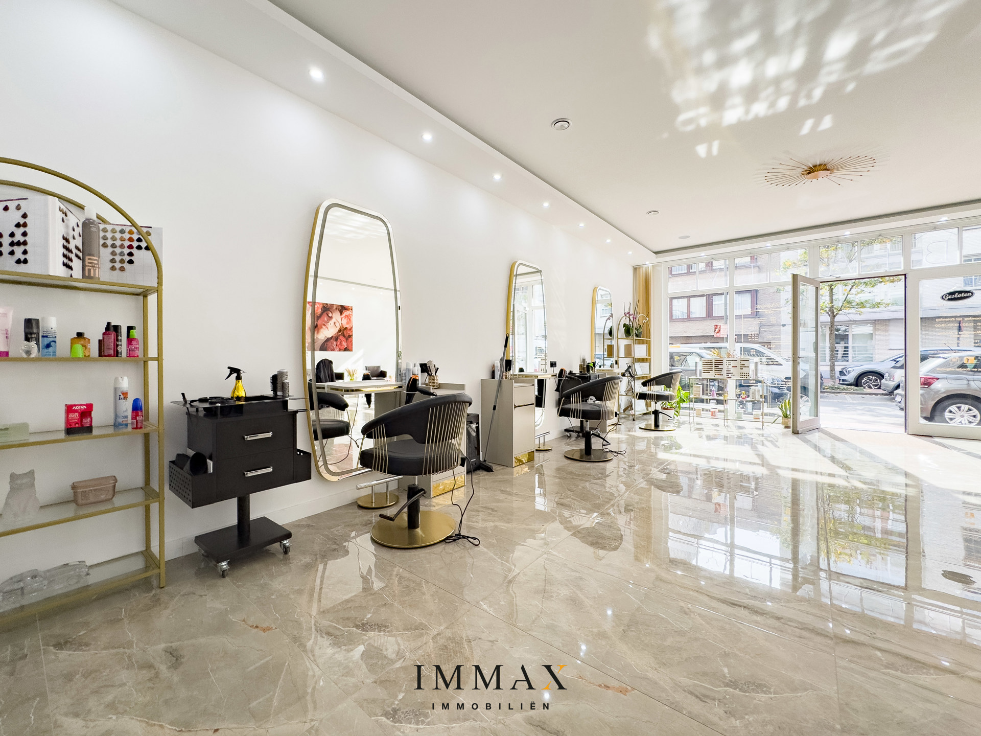 Ruim handelspand gelegen nabij de Lippenslaan, Casino en het Rubensplein - foto 4