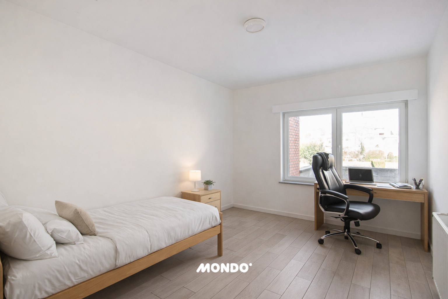 Small-scale building with 2 apartments and spacious garage with garden in the center of Willebroek - photo 5