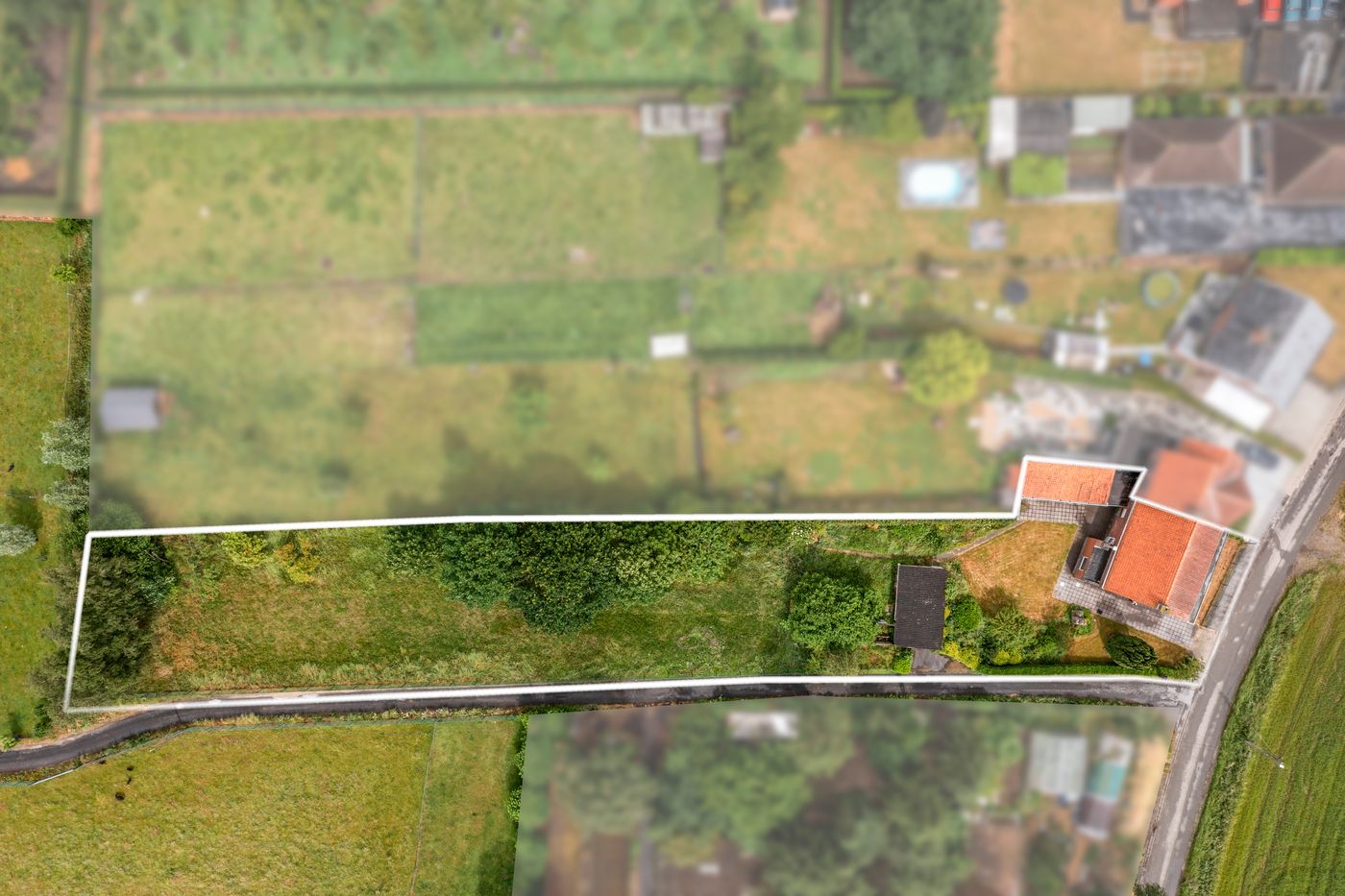 RUSTIG GELEGEN WONING OP EEN PRACHTIG PERCEEL VAN 2.237 M² TE HOOGLEDE - foto 3