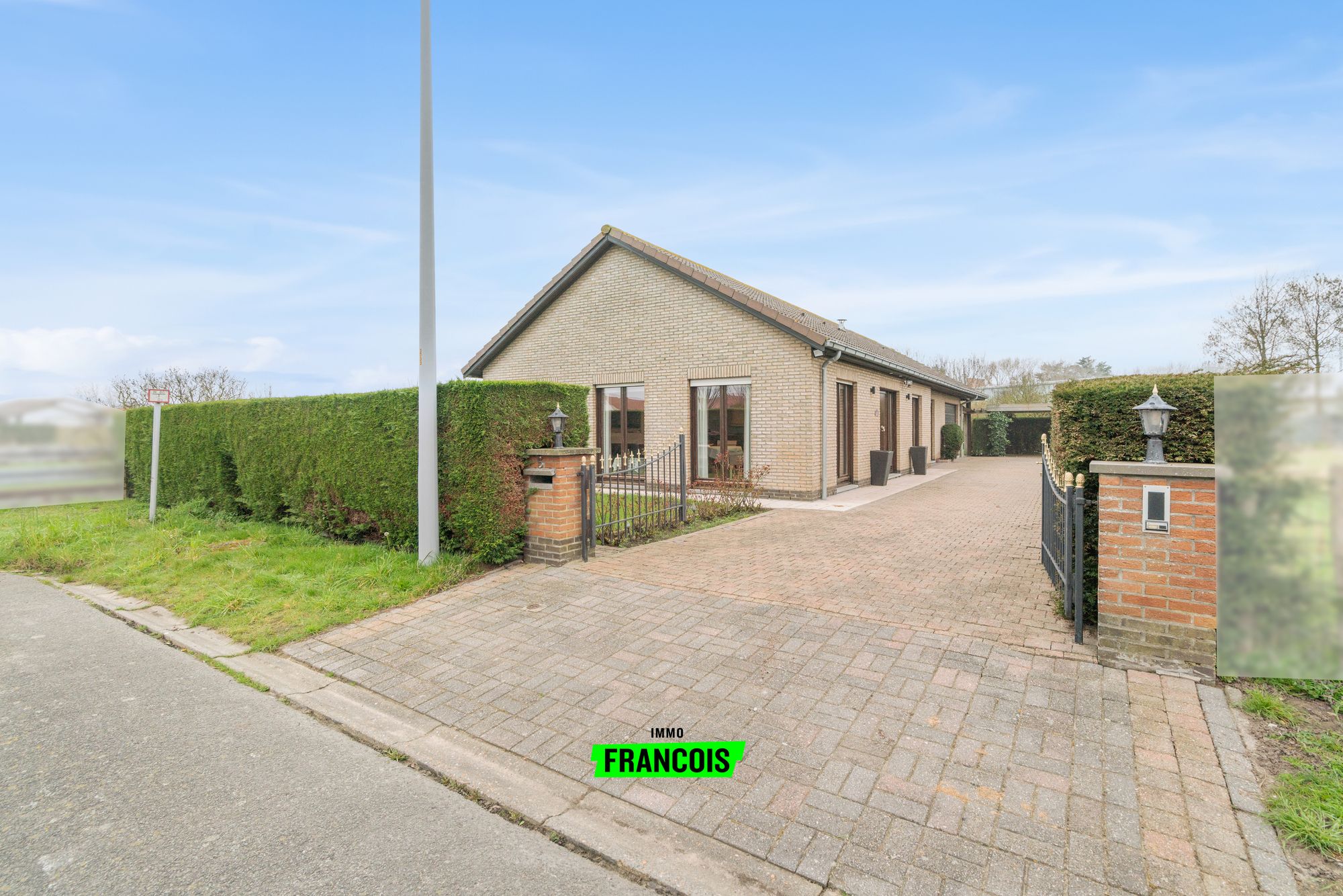 House for sale in De Haan with 3 bedrooms - photo 2