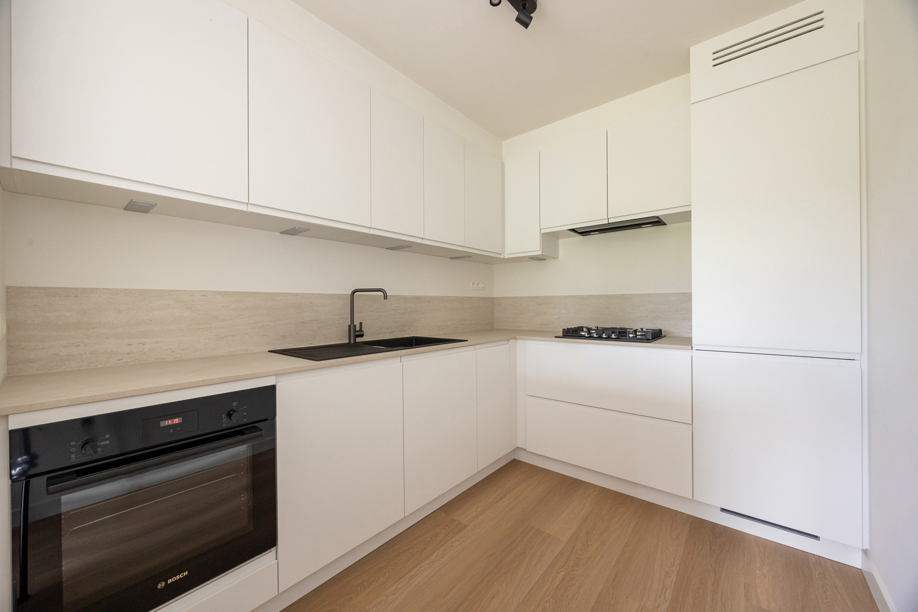 Apartment for rent in Schoten with 2 bedrooms - photo 5