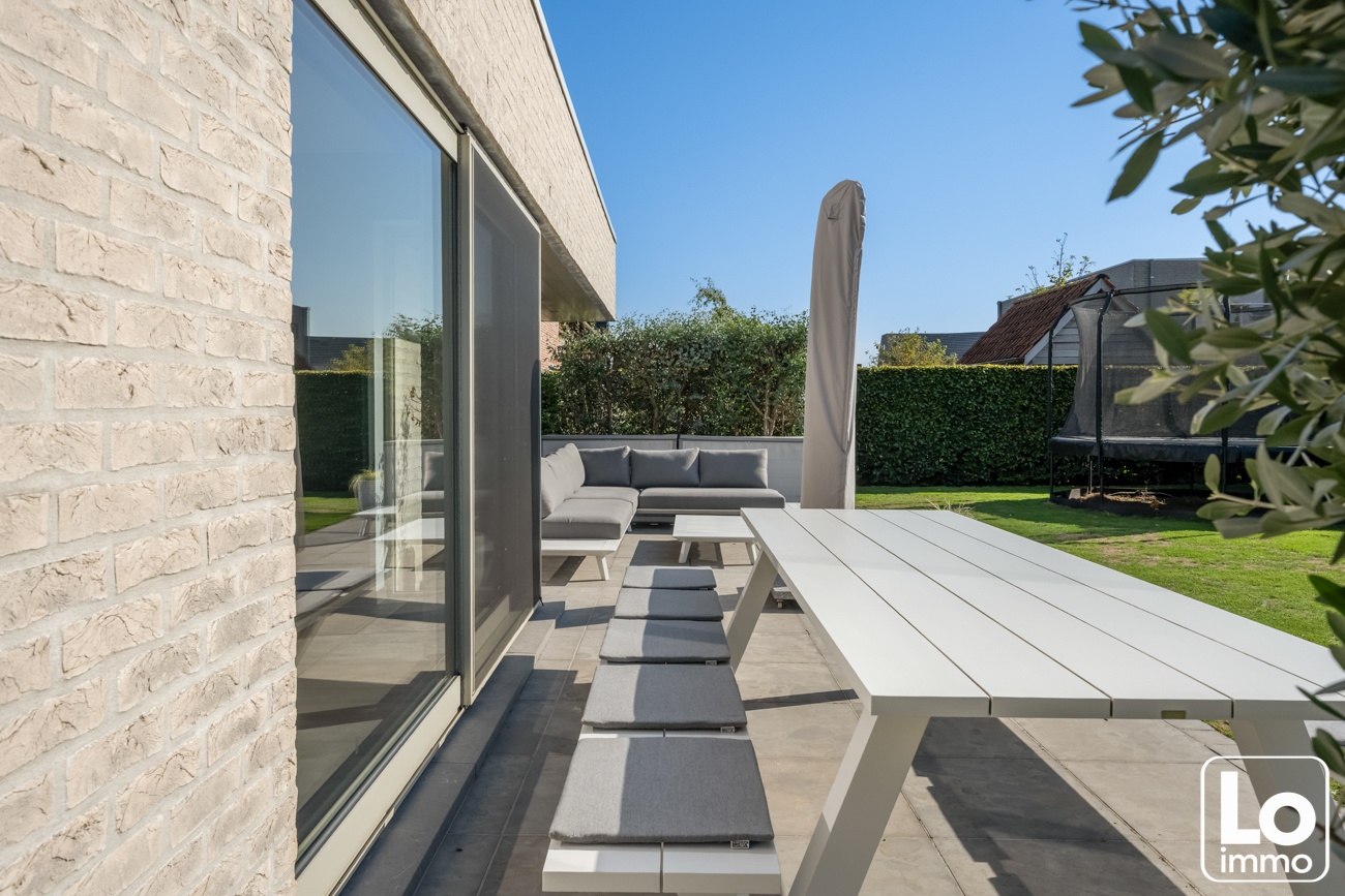 Instap klare moderne open villa met dubbele inpandige garage en een gezellige tuin op een toplocatie nabij het centrum van Lochristi! - foto 5