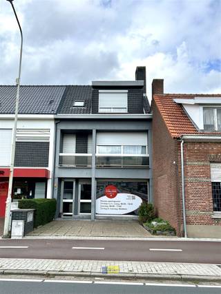 Goed gelegen (Kapellen-Hoogboom) kantoor-, bureel- of opslagruimte/atelier met een vloeroppervlakte van ca. 100 m² voorzien van een parkeerplaats...