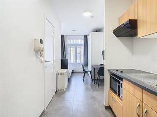 Co immo verkoopt Studio in Europese wijk te Brussel.Welkom in deze volledig bemeubelde studio in het hart van Brussel, ideaal gelegen voor expats en...