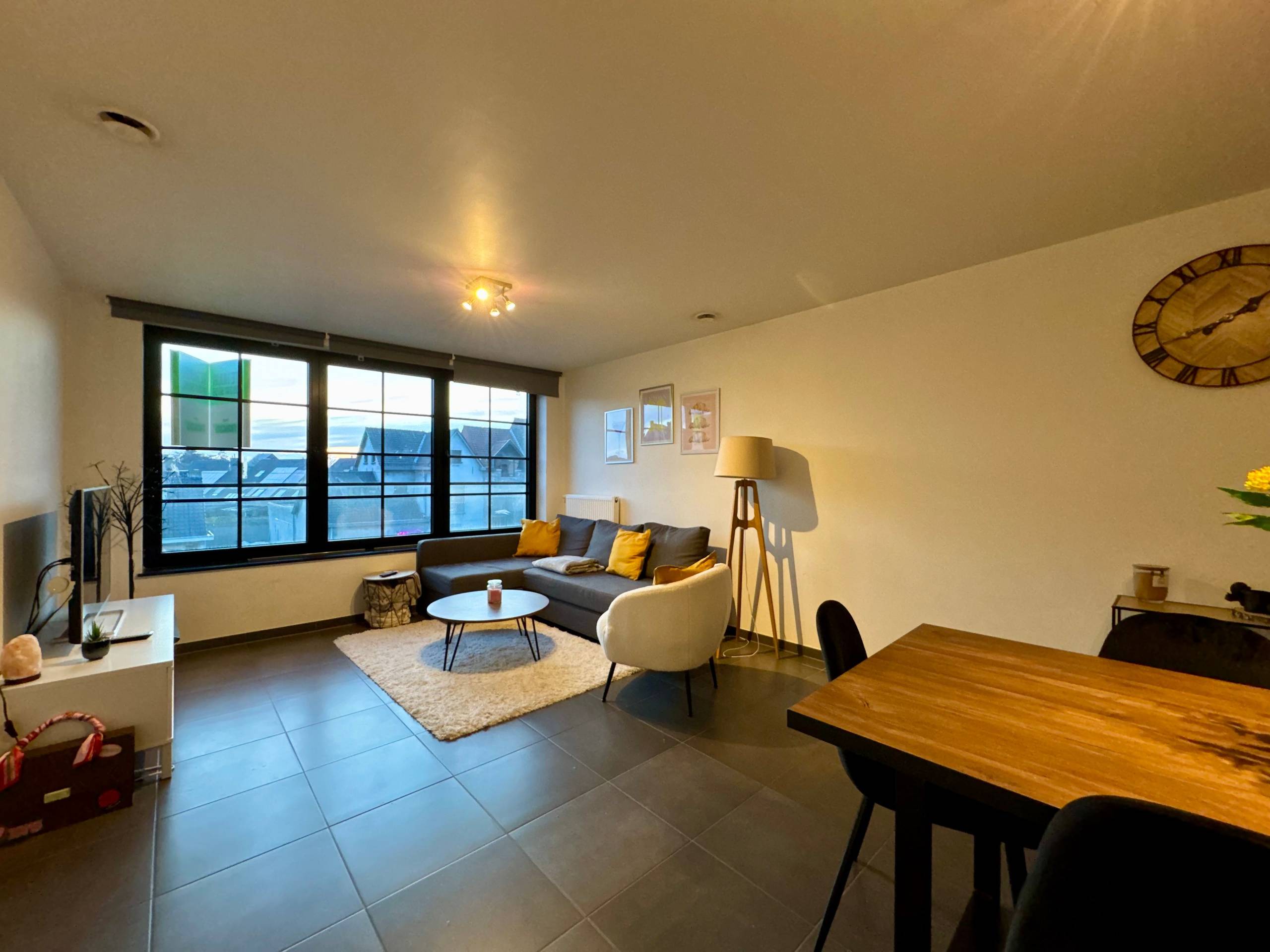 Modern 1-slaapkamerappartement te huur in centrum Eeklo. - foto 4