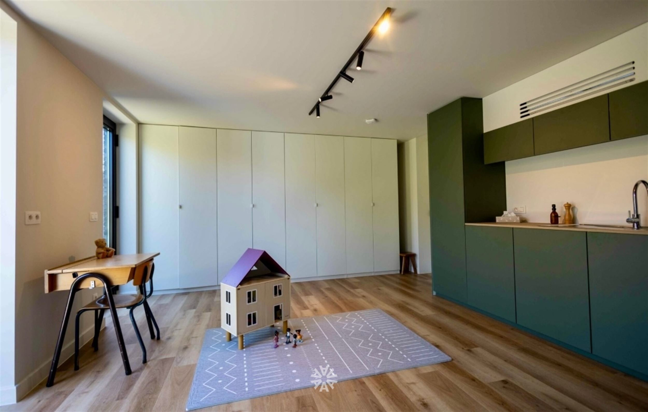 Energiezuinige, instapklare woning met 3 slaapkamers, garage en extra leefruimte - foto 4