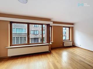 TE KOOP – 2-slaapkamersappartement in Evere | Kleine mede-eigendom | Lage kosten✨ Ruim, licht en ideaal gelegen!Dit 2-slaapkamerappartement in een...