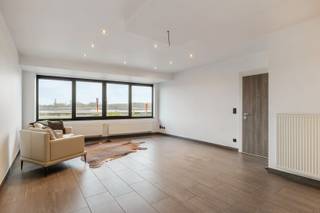 Bent u op zoek naar een prachtig instapklaar appartement op een uitstekende ligging? Gevonden!Dit appartement is een perfecte start of een ideale...
