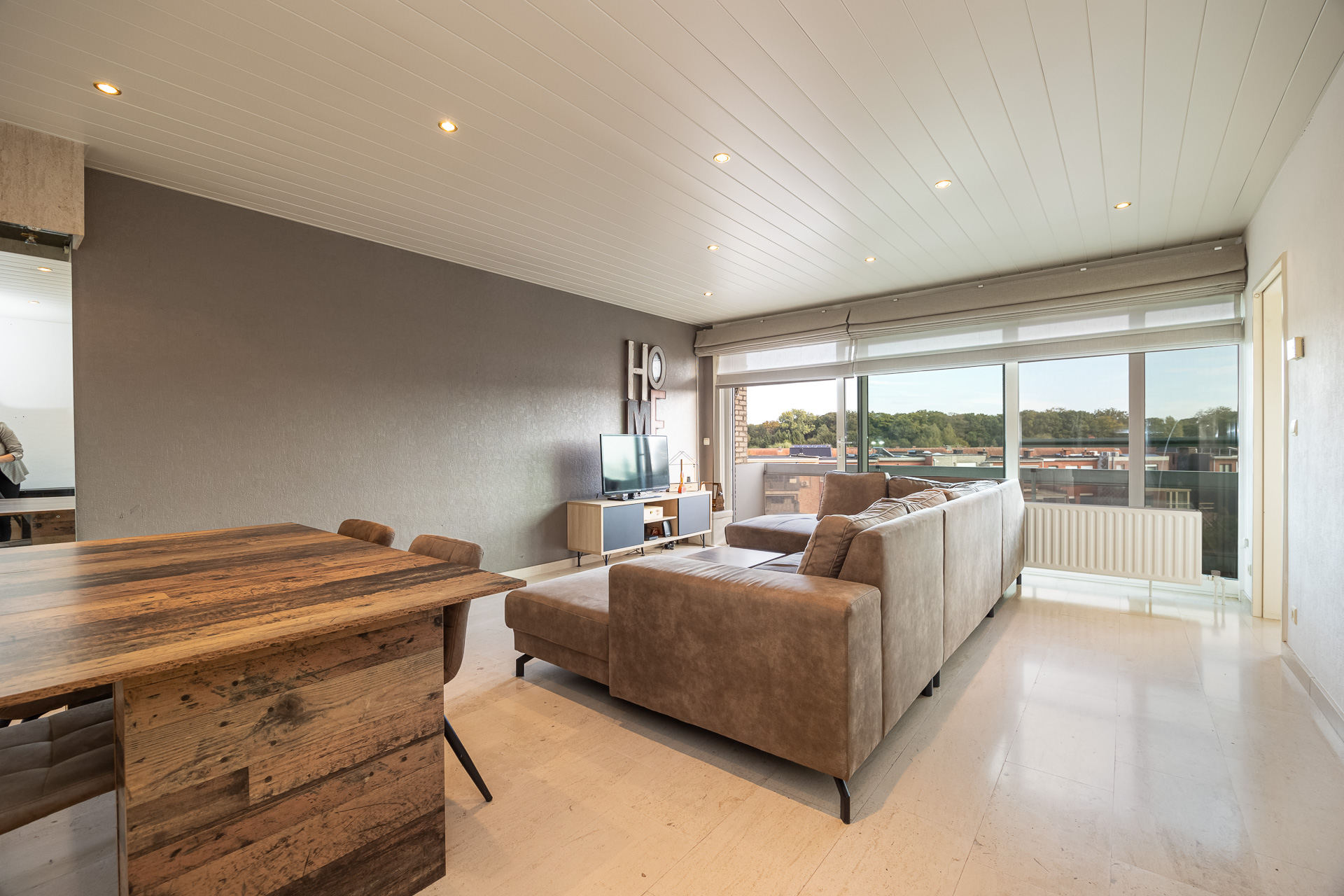 Lichtrijk appartement met drie slaapkamers in Hemiksem! - foto 1