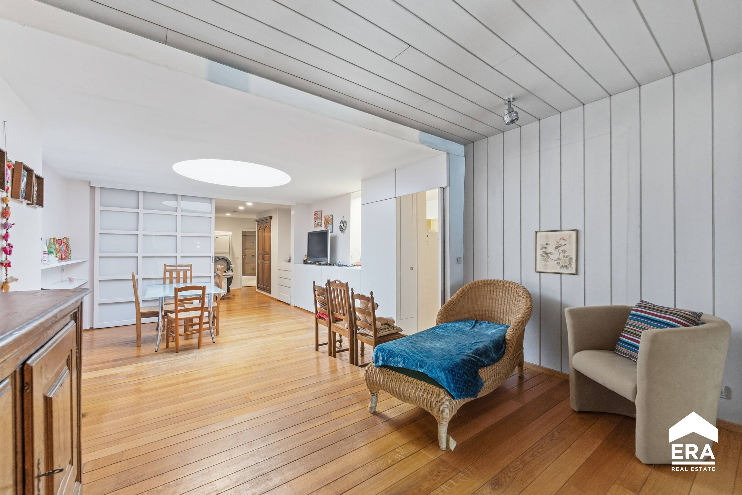 Ruime woning met 4 slaapkamers en uitgestrekte tuin - foto 5