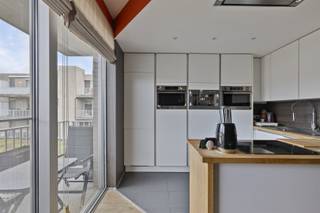 Welkom in dit schitterende appartement in het hart van Ronse! Deze woning, met een bewoonbare oppervlakte van 88m², biedt een mix van comfort...