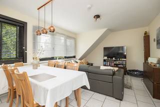 Studio-appartement met zolder in een kleinschalig gebouw te Schoten. Op wandelafstand van scholen, winkels, openbaar vervoer en het Cogels Park...