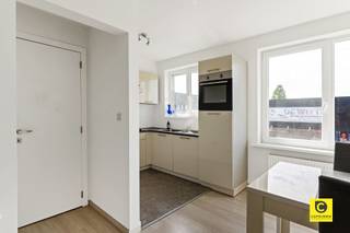 Lichtrijk appartement met 2 slaapkamers in kleinschalig gebouw Dit prachtige appartement met twee slaapkamers bevindt zich in een kleinschalig gebouw...