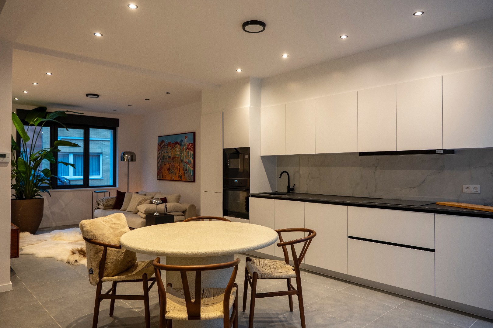 KLASSEVOL GERENOVEERDE WONING NABIJ CENTRUM EN STRAND OOSTENDE - foto 5