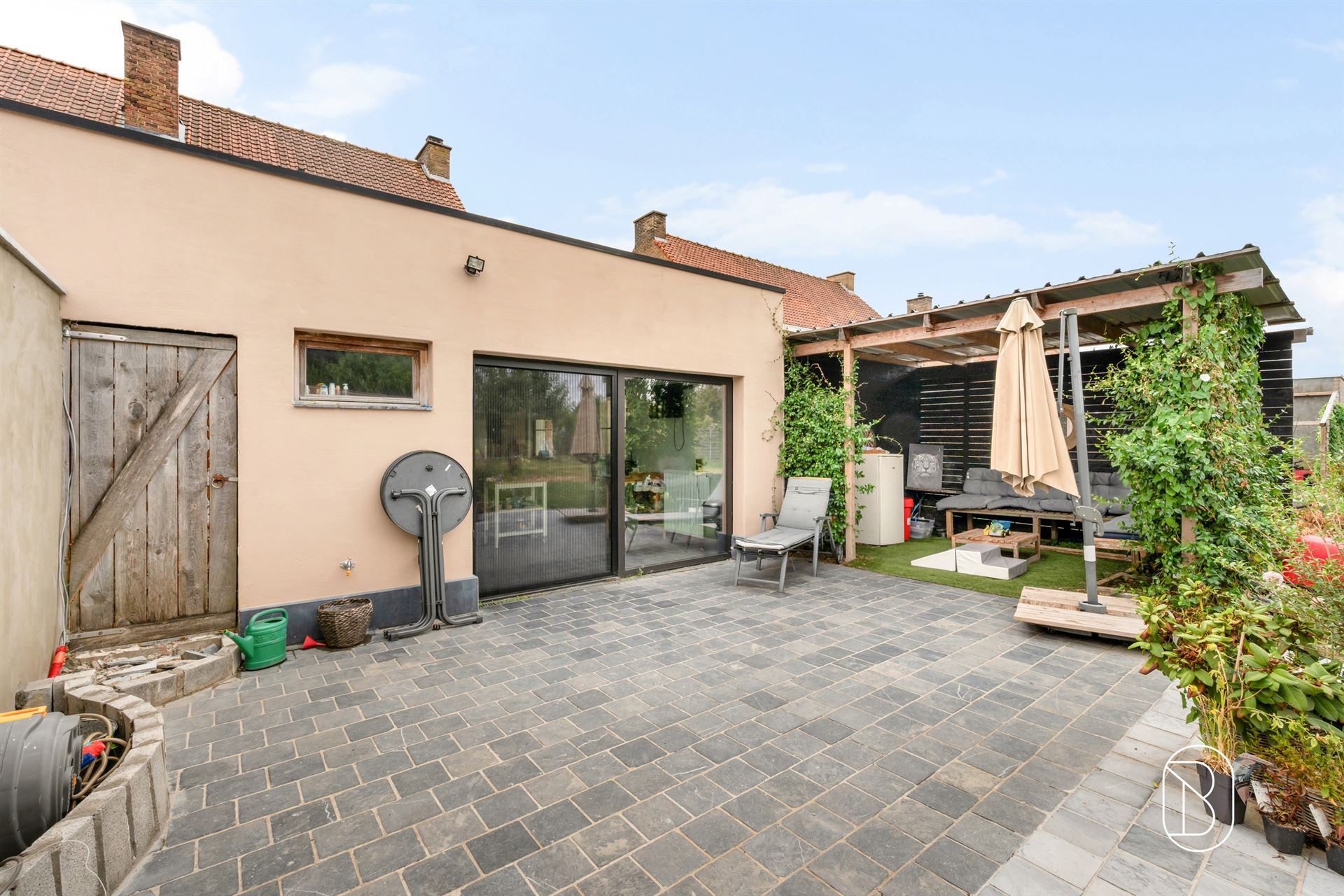 Mooi gerenoveerde woning te Beveren-Leie met 4 kamers - foto 5