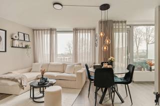 Gerenoveerd 1 slpk. appartement met groot terras in het centrum van Meer.Het appartement is als volgt ingedeeld:- Inkomhal met toilet- Lichtrijke...