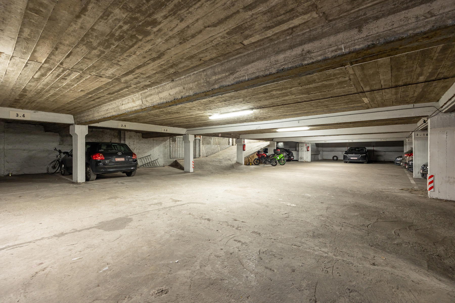 Garage for sale in Borgerhout - photo 3