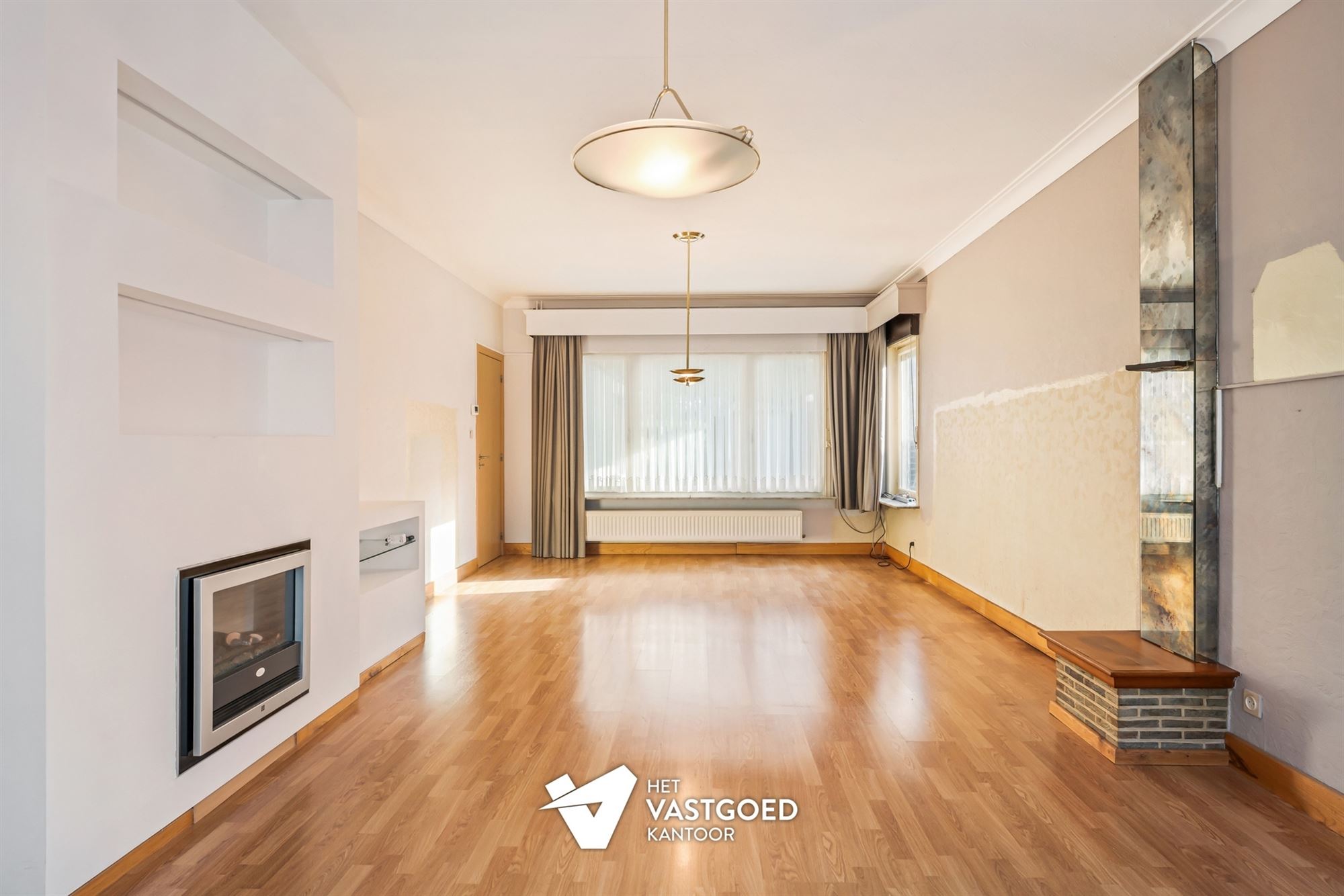 INSTAPKLARE WONING MET LEUKE TUIN EN GARAGE - foto 4