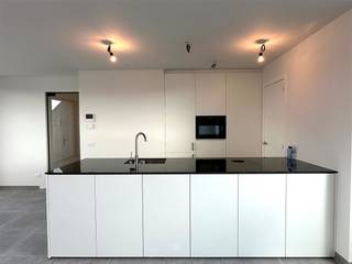 DESTELBERGEN - Ben je op zoek naar een nieuwbouw appartement met 2 slaapkamers TE HUUR in Destelbergen centrum?Dan is dit appartement misschien iets...