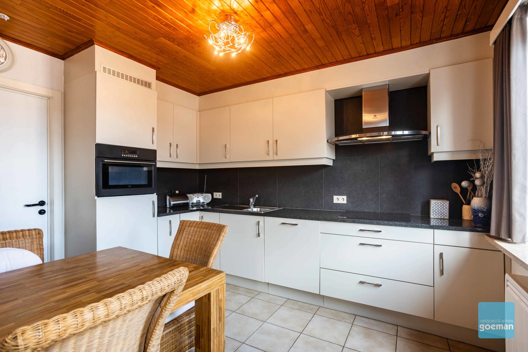 Centraal gelegen appartement met 2 slpkmrs en garage te Zele - foto 5
