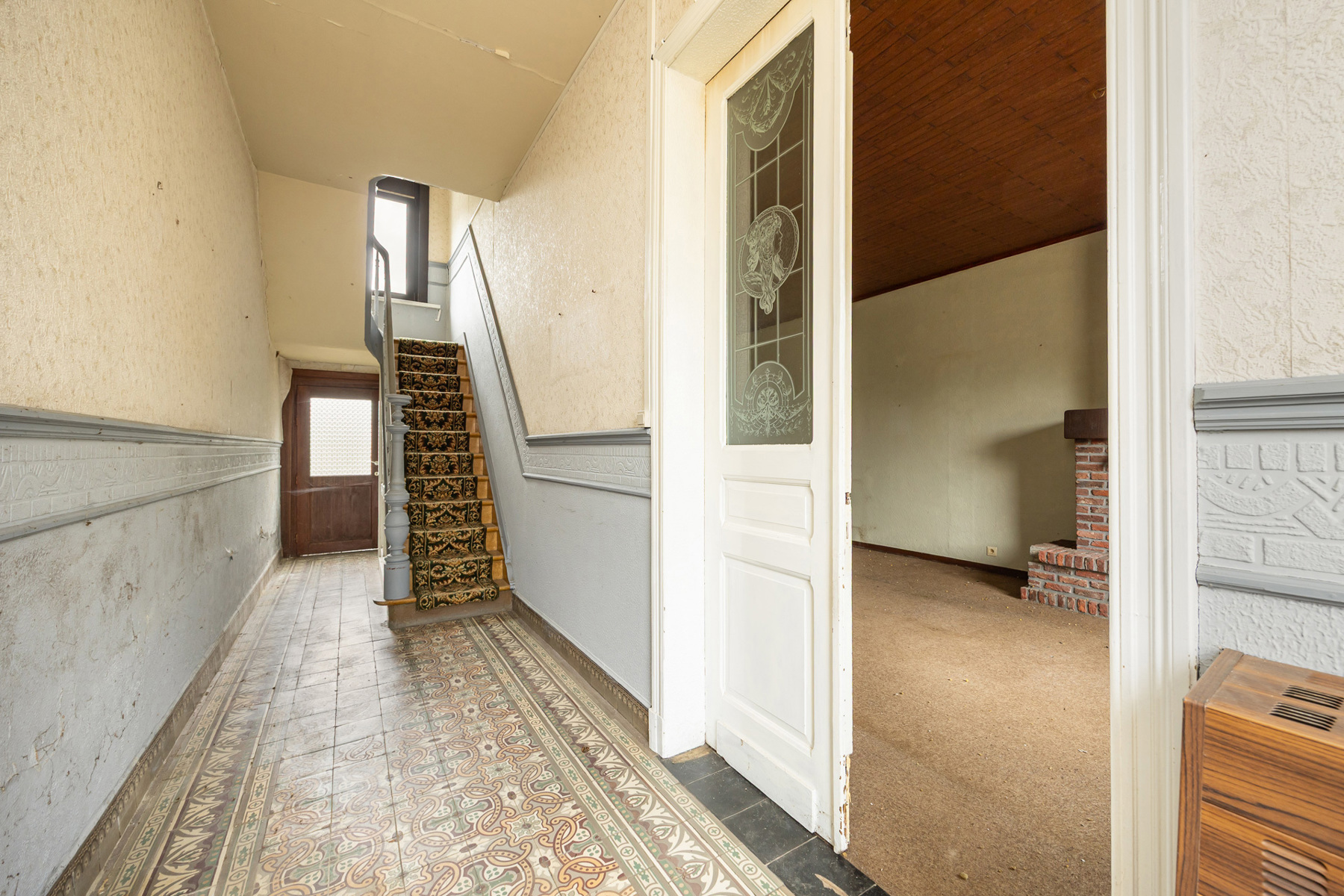 TE RENOVEREN WONING MET 3 SLPK EN ZUID-WESTTUIN OP 934M² - foto 4