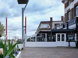 Dit horecapand op een hoekligging is gelegen aan de Kaai van Nieuwpoort Stad en bestaat uit;- Verbruikszaal voor 75 personen en 75 personen...