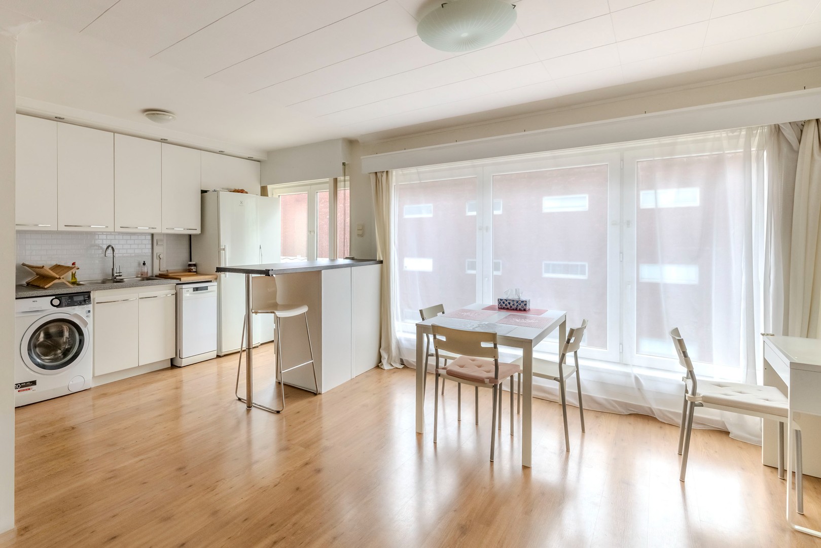 Instapklaar 2 slaapkamer appartement in Deurne-zuid - foto 4