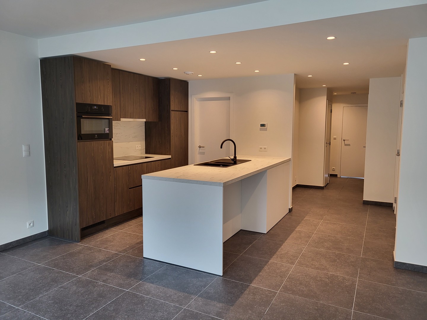 Apartment for rent in Eeklo with 2 bedrooms - photo 2