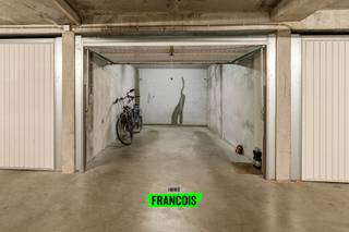 Deze zeer ruime garage is ideaal gelegen in De Warande 10, op wandelafstand van het centrum van Middelkerke en op een boogscheut van strand en...