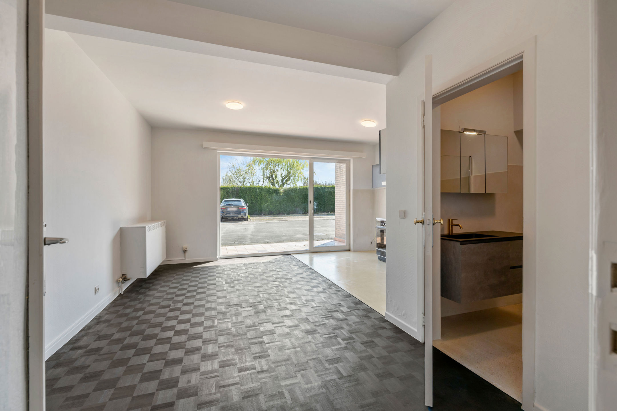 Rustig gelegen gelijkvloersappartement met parkeerplaats - foto 4