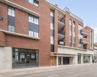 TE HUUR – Residentie “Huize Art Deco”, hartje MolWelkom in Huize Art Deco, een exclusieve en energiezuinige residentie in het centrum van Mol.Laat je...