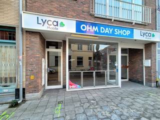 Cette spacieuse propriété commerciale (environ 246 m²) est située dans un quartier résidentiel confortable, à quelques minutes à vélo du centre...