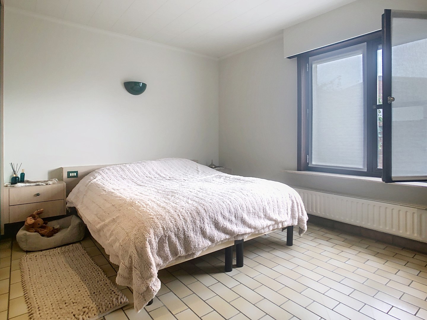 Ruime alleenstaande woning nabij centrum Staden - foto 4