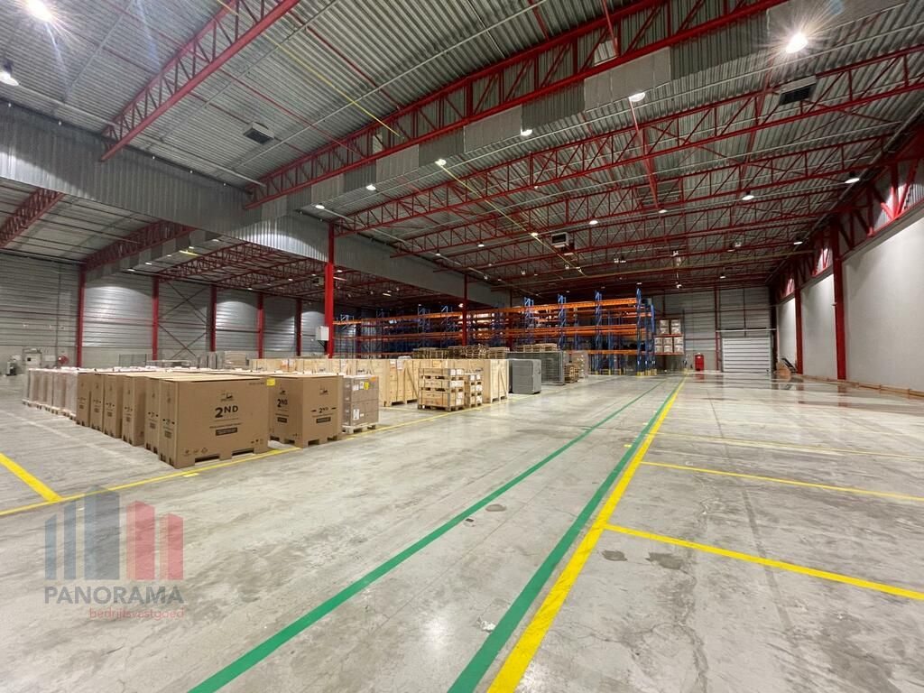 8.547 m² logistiek magazijn met 328 m² kantoren in Mechelen - foto 2