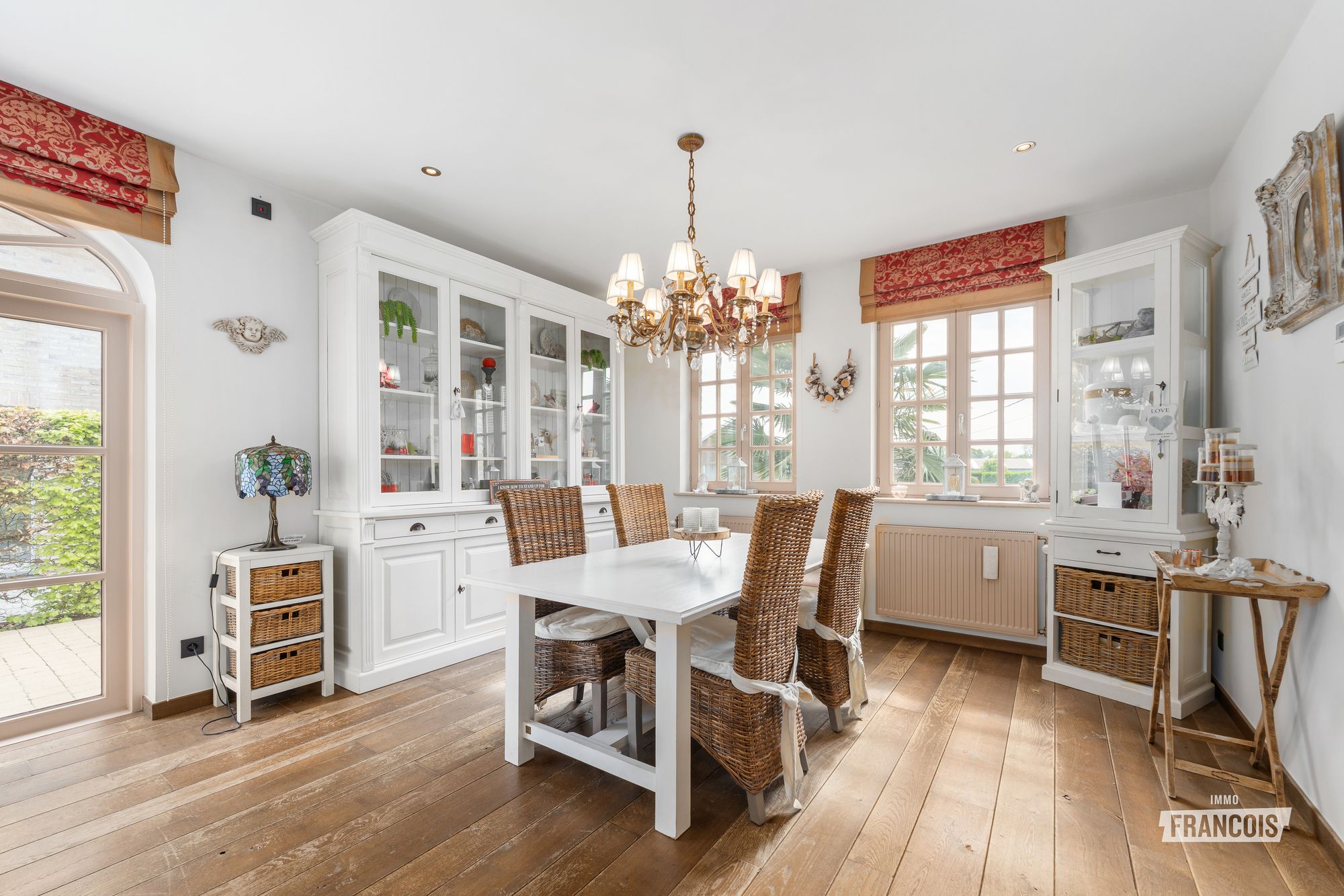 Zeer ruime pastoriewoning met kangoeroemogelijkheden in Sint-Lievens-Houtem - foto 5