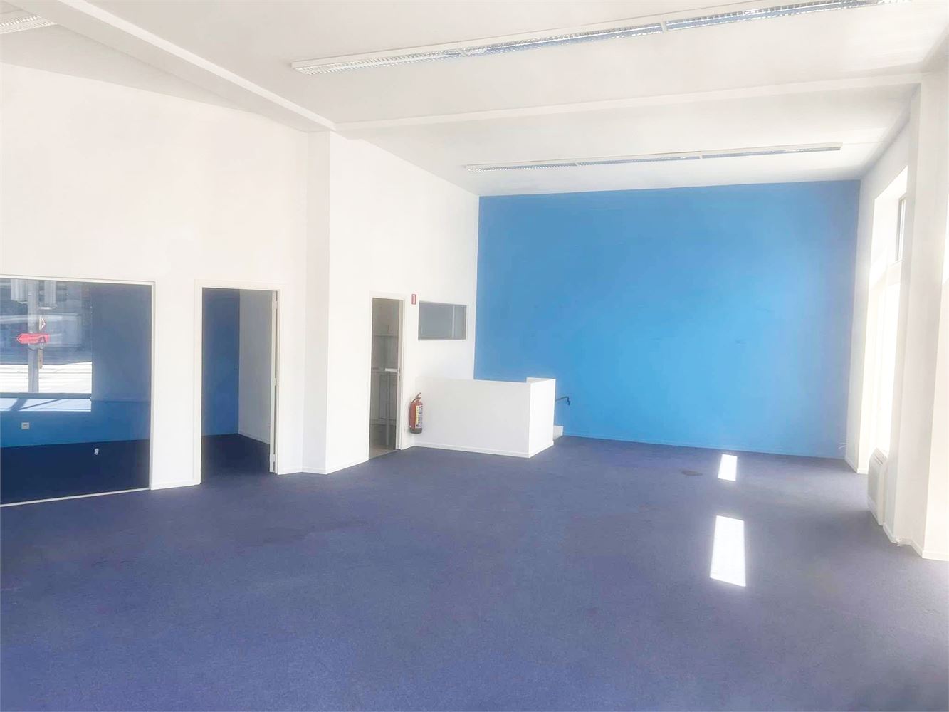 TOP GELEGEN COMMERCIEEL PAND HOEKLOCATIE - foto 5