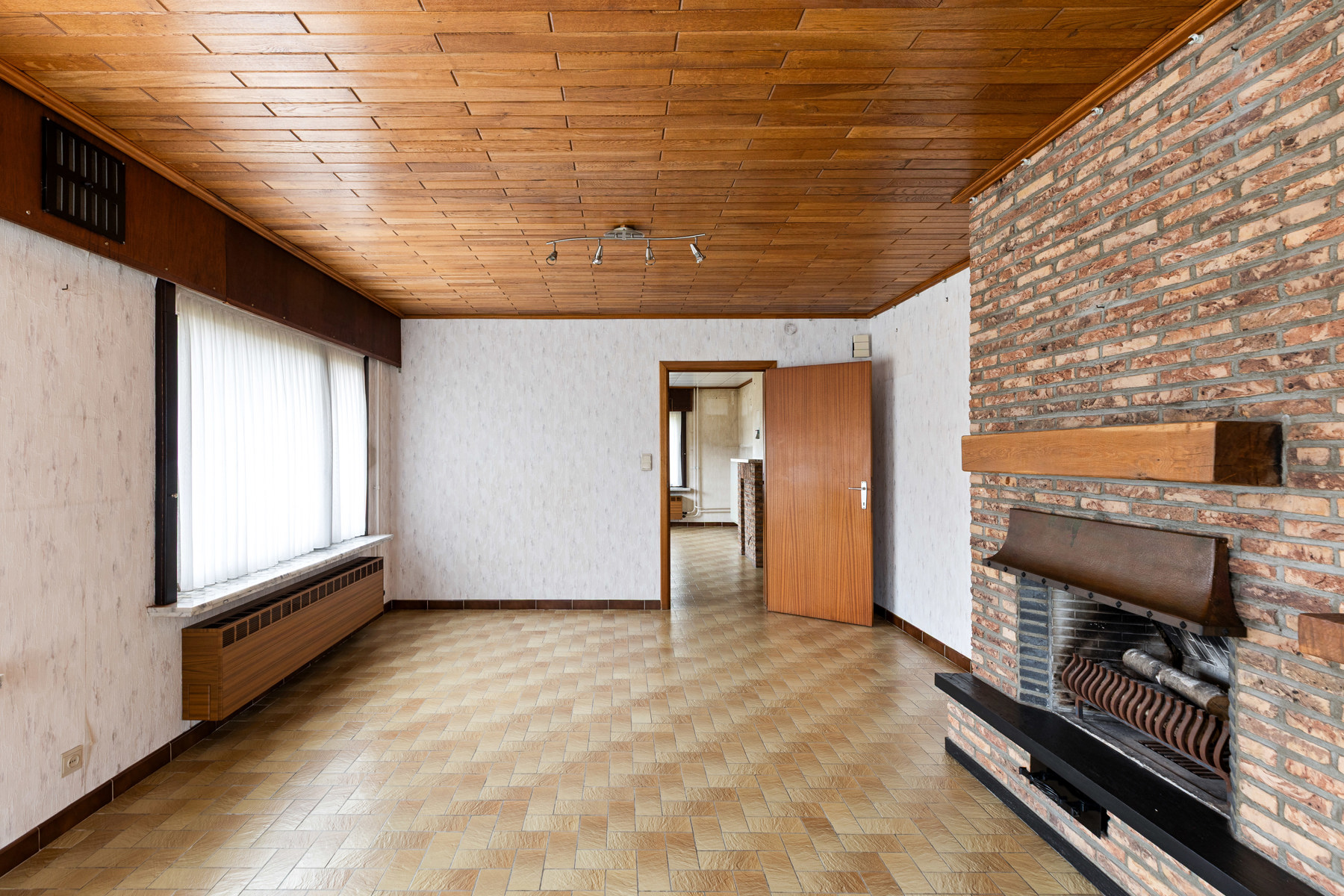 Te renoveren woning in een residentiële wijk in Lotenhulle - foto 3