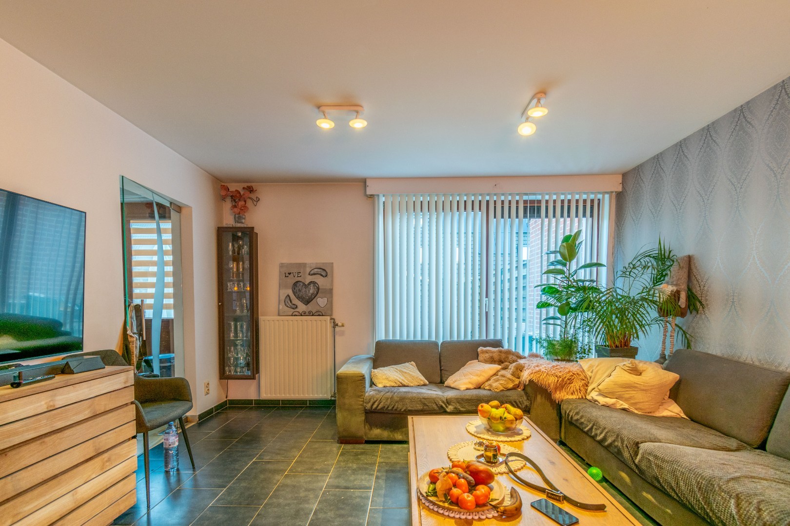 INSTAPKLARE WONING MET 3 SLAAPKAMERS, TUIN &amp; GARAGE ! - foto 2