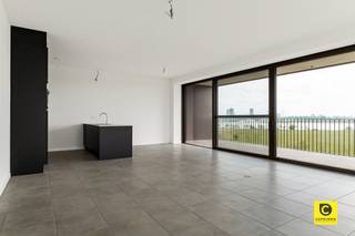 BEAUTIFUL MODERN APARTMENT IN ANTWERP WITH SPECTACULAR VIEWS Discover this exceptional 2-bedroom apartment located in trendy Antwerp 2050, a...