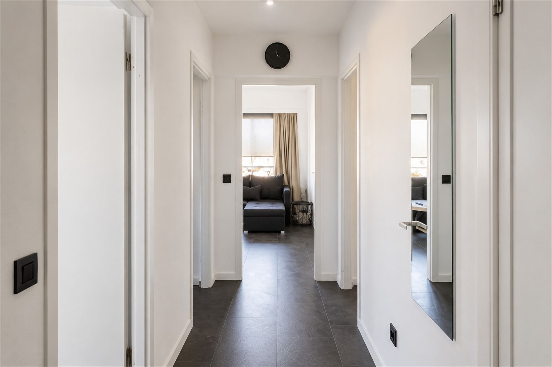 Gerenoveerd appartement van 74 m² met 2 slaapkamers! - foto 4