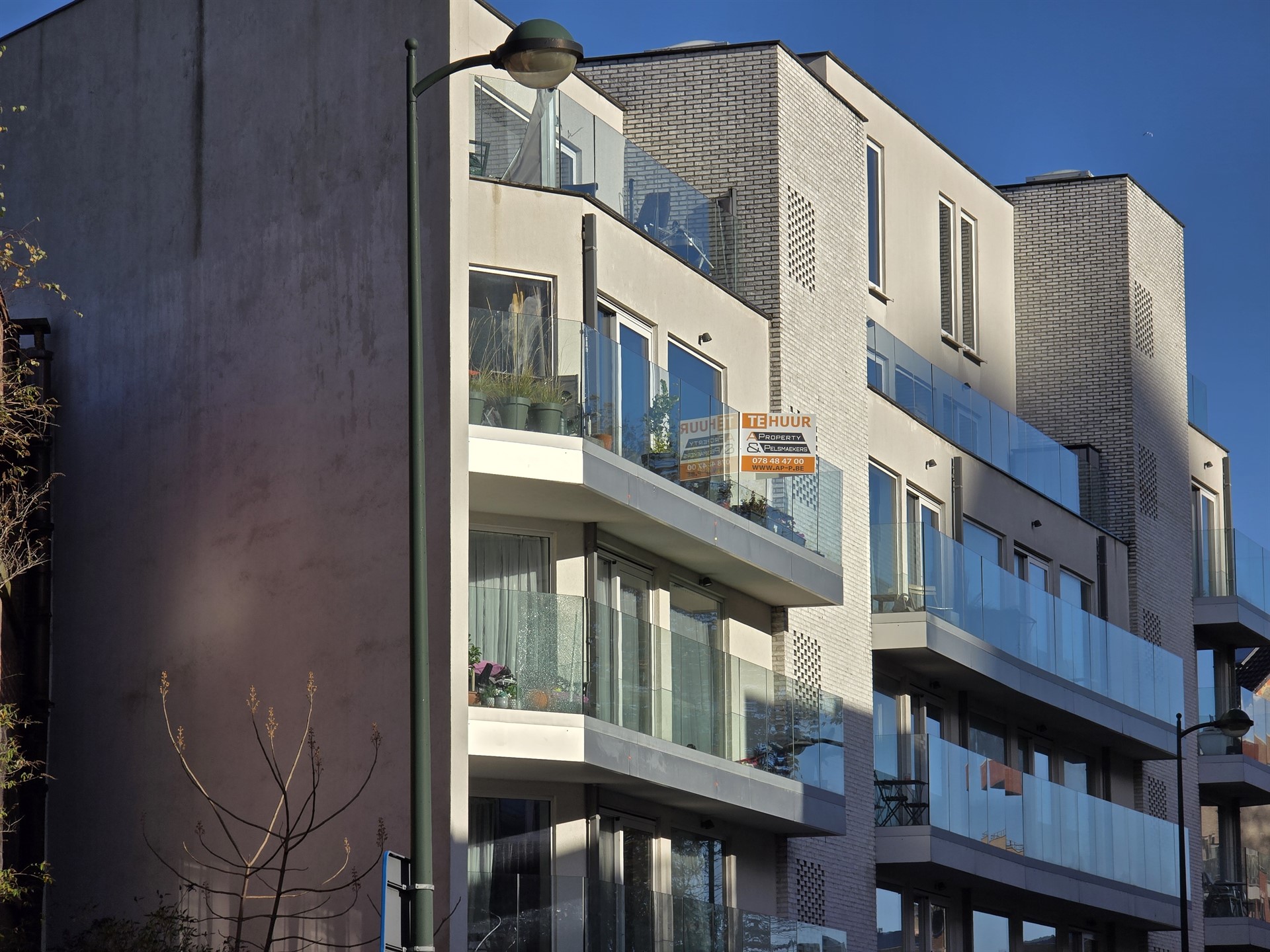 Unieke kans! recente en moderne 2-slaapkamer appartement in Brussel-centrum  - foto 1