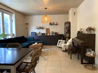 Te huur: Ruim 2-slaapkamer appartement op een uitstekende locatie in het centrum van Mechelen.Dit ruim en charmant appartement combineert een...