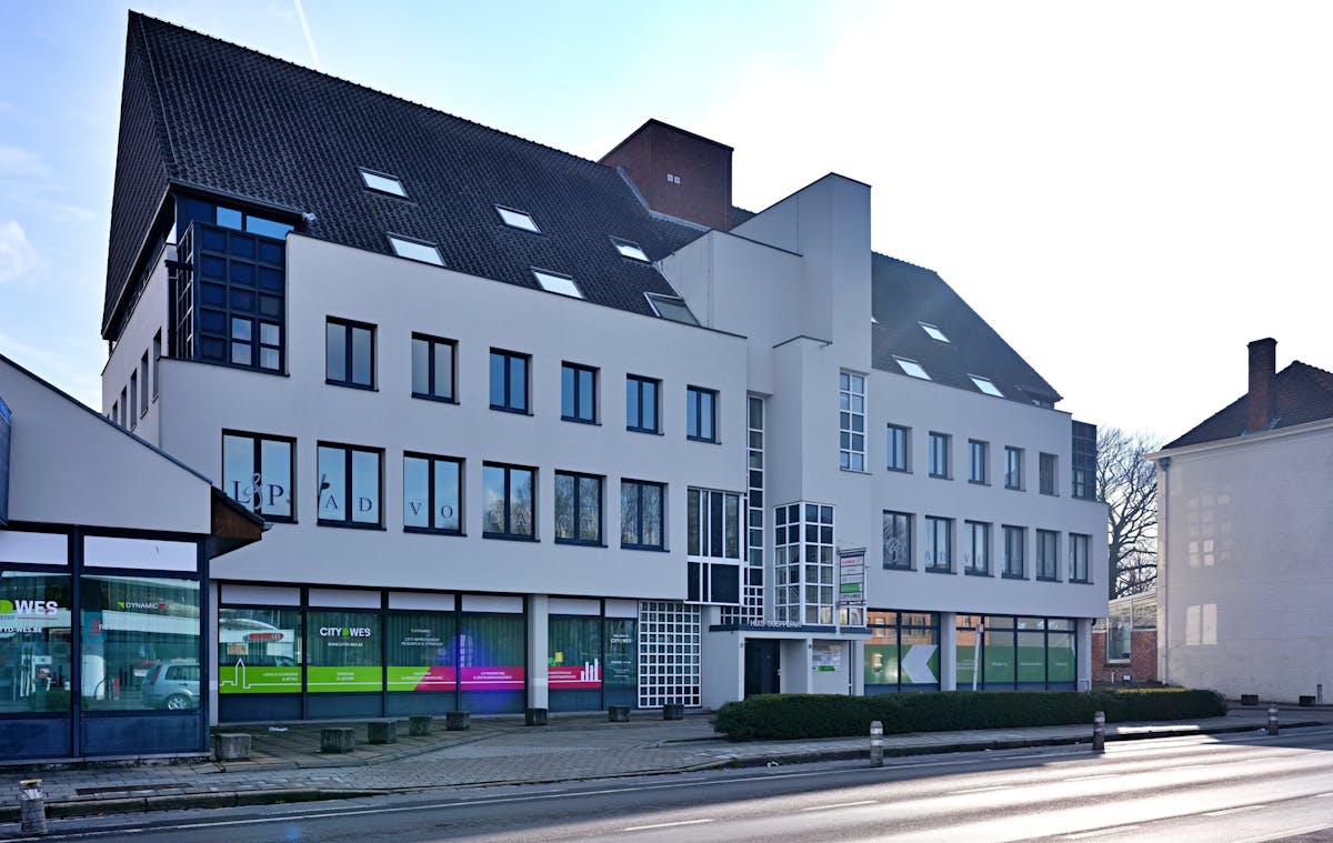 Kantoorruimte (200 m²) te huur in centrum Brugge. - foto 4