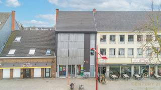 Instapklaar handelspand met ruime woonst en fraaie tuin in het centrum van RijkevorselDeze veelzijdige, goed onderhouden en instapklare eigendom...