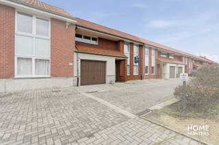 Deze volledig instapklare woning die recent totaal werd gerenoveerd met oog voor kwaliteit en comfort. Het EPC-label B en de conforme...