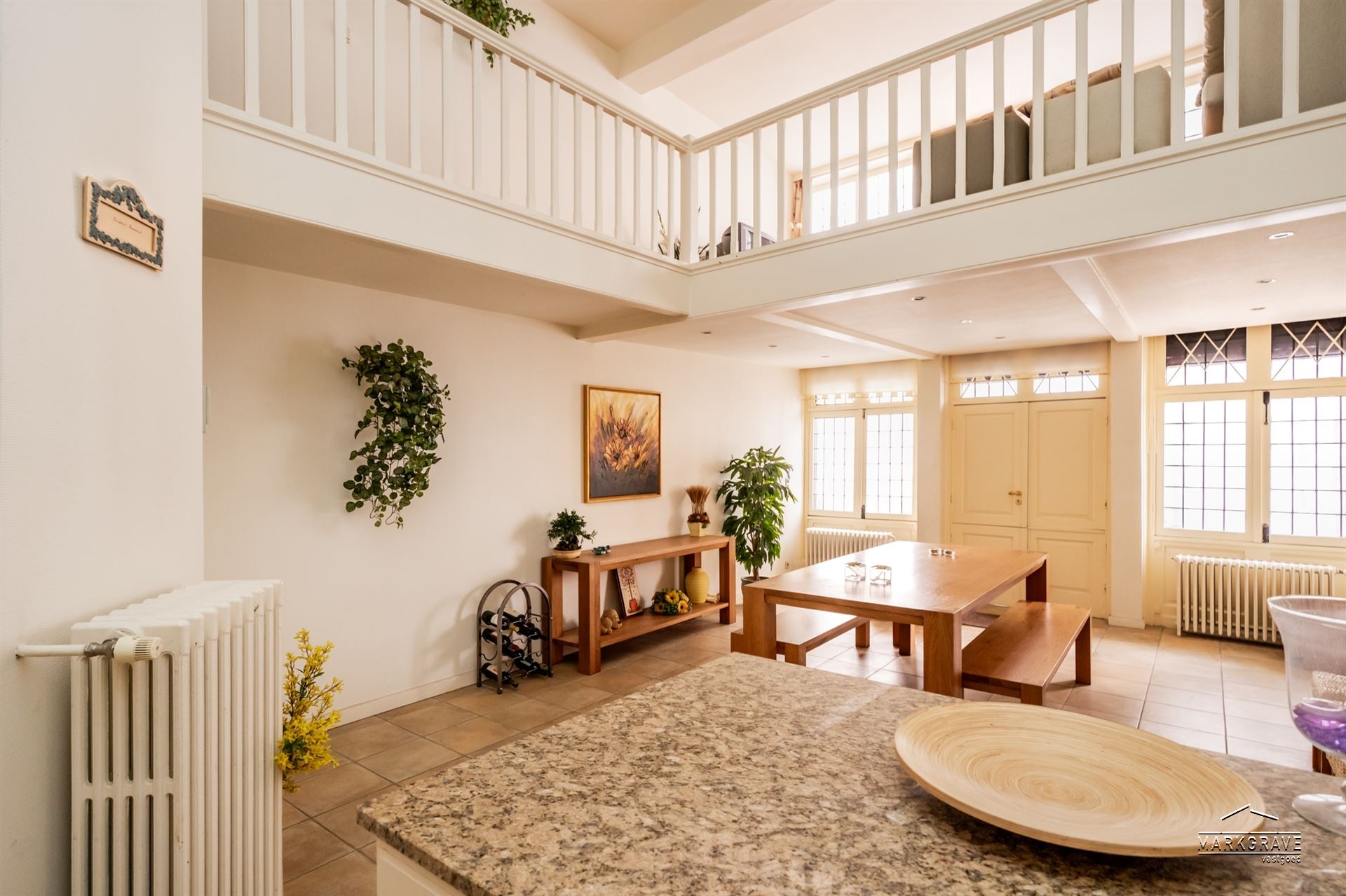 Authentiek 16e-eeuws Stadshuis in het Historisch Hart van de Stad - foto 5